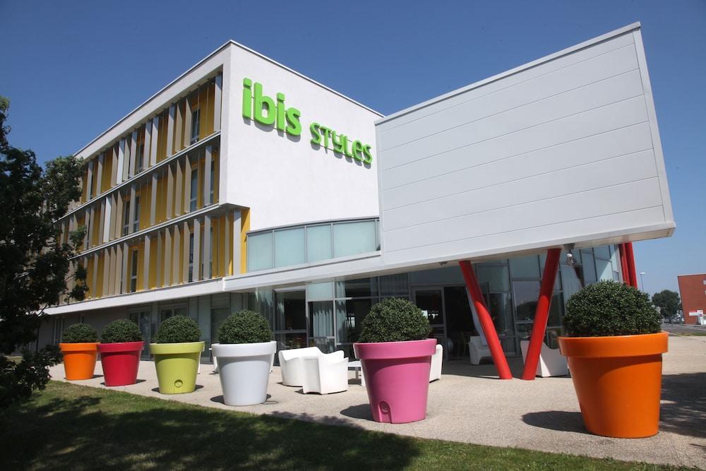 Hotel Ibis Styles Nantes Reze Aeroport Zewnętrze zdjęcie